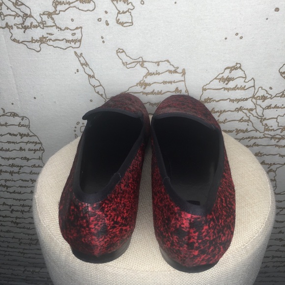 Nine West Size 11 Red Calf Hair Leather Flats - Picture 5 of 15
